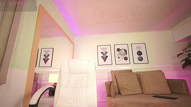 Snapshot of MandyCollins chatting on April 1, 2026, 11:33 am MandyCollins online show from April 1, 2026, 11:33 am