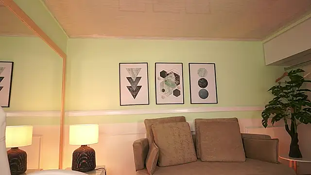 Snapshot of MandyCollins chatting on April 7, 2026, 11:34 am MandyCollins online show from April 7, 2026, 11:34 am