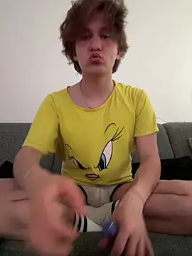 Snapshot of your_boy_NL chatting on June 19, 2026, 6:25 pm your boy NL online show from June 19, 2026, 6:25 pm