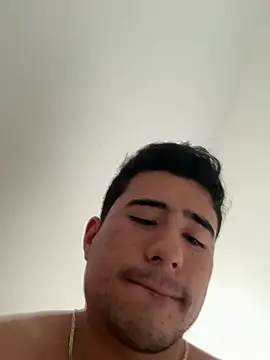 Snapshot of David-latinlover chatting on May 4, 2026, 6:11 pm David-latinlover online show from May 4, 2026, 6:11 pm