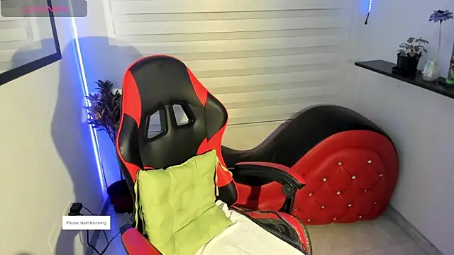 Snapshot of Agatha_Marin chatting on March 27, 2026, 3:37 am Agatha Marin online show from March 27, 2026, 3:37 am