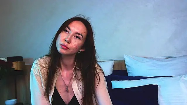 Snapshot of EmilyGray__ chatting on June 22, 2026, 7:38 am EmilyGray online show from June 22, 2026, 7:38 am