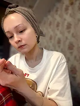 SadieSink  online show from April 12, 2026, 1:58 pm