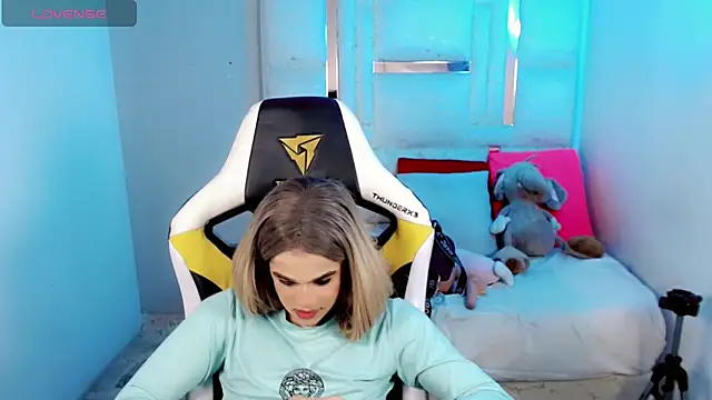 Sophiaa doll  online show from March 27, 2026, 8:26 am