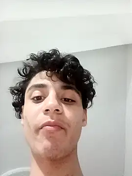 --hot-boy-- online show from April 14, 2026, 4:17 am