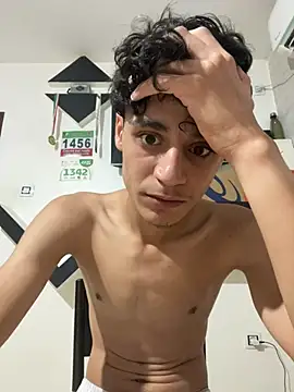 Snapshot of --hot-boy-- chatting on July 31, 2026, 7:00 pm --hot-boy-- online show from July 31, 2026, 7:00 pm