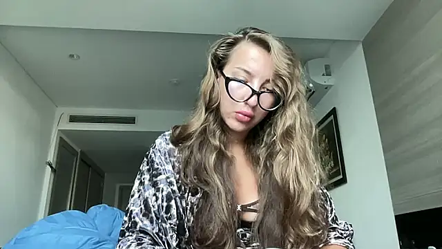 Kit kata online show from April 18, 2026, 11:49 pm