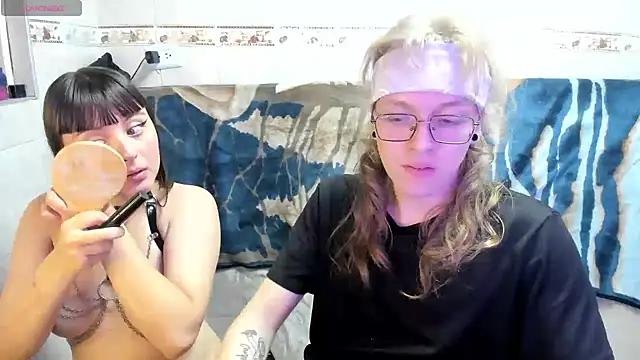 Laureles6667 online show from April 10, 2026, 6:31 am