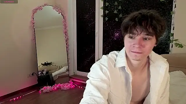 Snapshot of AnthonyCuutie chatting on March 29, 2026, 7:10 am AnthonyCuutie online show from March 29, 2026, 7:10 am