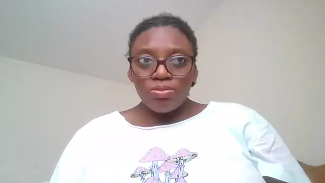 Snapshot of SexyGemBeauty chatting on June 2, 2026, 1:33 pm SexyGemBeauty online show from June 2, 2026, 1:33 pm