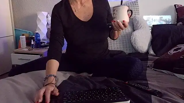Snapshot of mariaplaya chatting on March 21, 2026, 6:47 am mariaplaya online show from March 21, 2026, 6:47 am