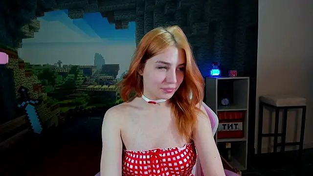 Snapshot of RosaFowler chatting on March 5, 2026, 10:45 am RosaFowler online show from March 5, 2026, 10:45 am