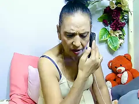 Hot queen58 online show from June 16, 2026, 5:35 pm