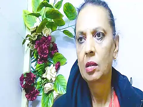 Hot queen58 online show from June 5, 2026, 5:34 am