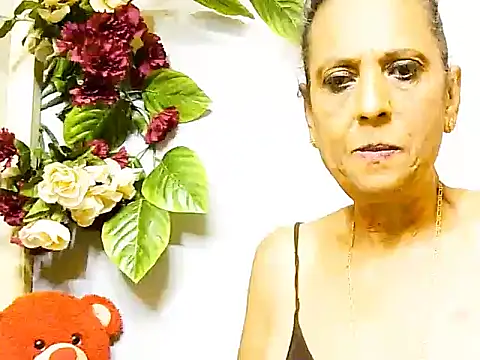 Snapshot of Hot_queen58 chatting on May 28, 2026, 6:43 am Hot queen58 online show from May 28, 2026, 6:43 am