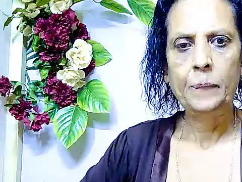 Snapshot of Hot_queen58 chatting on May 30, 2026, 12:22 pm Hot queen58 online show from May 30, 2026, 12:22 pm