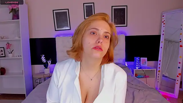 DellaRows online show from April 15, 2026, 5:02 am