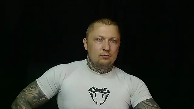 Snapshot of devilWithTats chatting on May 3, 2026, 8:41 am devilWithTats online show from May 3, 2026, 8:41 am