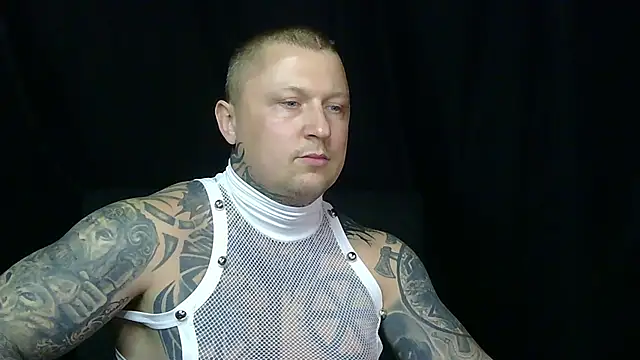 Snapshot of devilWithTats chatting on April 30, 2026, 11:17 am devilWithTats online show from April 30, 2026, 11:17 am