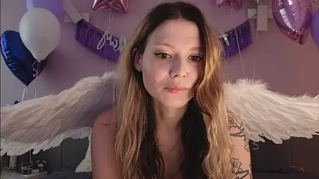 AliceTease online show from April 13, 2026, 10:19 am