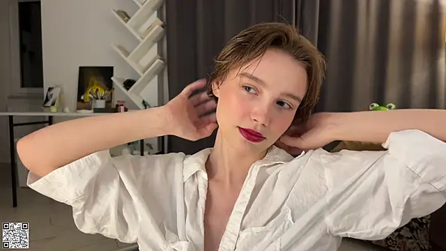 Lolatatee online show from July 3, 2026, 7:09 pm