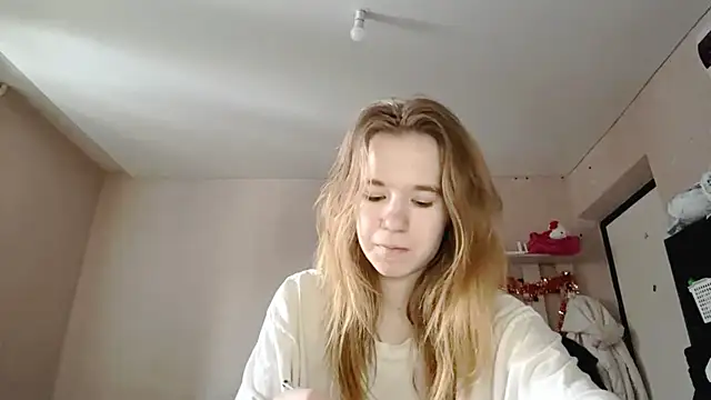 LeomaJee online show from March 25, 2026, 1:21 pm