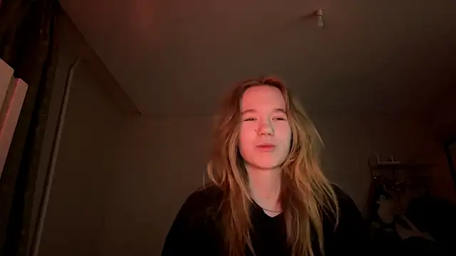 LeomaJee online show from April 12, 2026, 6:22 pm