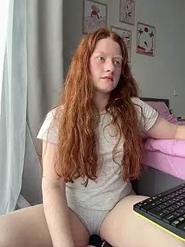 Snapshot of gingerlatte chatting on May 17, 2026, 9:53 am gingerlatte online show from May 17, 2026, 9:53 am