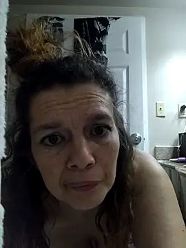 Snapshot of VelvetRae chatting on March 1, 2026, 10:04 am VelvetRae online show from March 1, 2026, 10:04 am