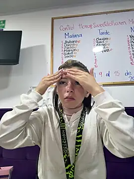   Nahomy online show from March 10, 2026, 11:36 am