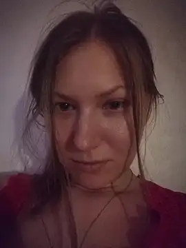 Snapshot of August_Shine chatting on May 14, 2026, 7:11 pm August Shine online show from May 14, 2026, 7:11 pm
