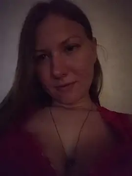 Snapshot of August_Shine chatting on May 21, 2026, 6:27 pm August Shine online show from May 21, 2026, 6:27 pm