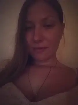 Snapshot of August_Shine chatting on May 19, 2026, 6:15 pm August Shine online show from May 19, 2026, 6:15 pm