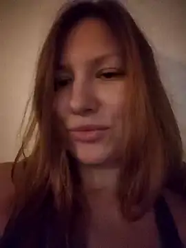 Snapshot of August_Shine chatting on April 14, 2026, 6:13 pm August Shine online show from April 14, 2026, 6:13 pm