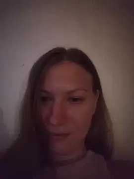 Snapshot of August_Shine chatting on May 22, 2026, 6:17 pm August Shine online show from May 22, 2026, 6:17 pm