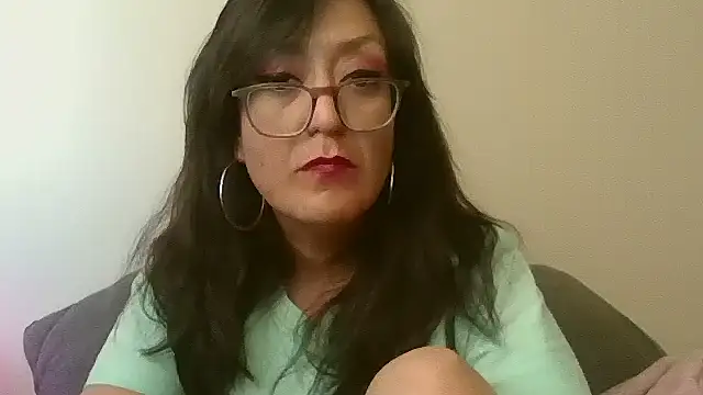 Snapshot of eleanorrox915 chatting on April 20, 2026, 3:35 pm eleanorrox915 online show from April 20, 2026, 3:35 pm