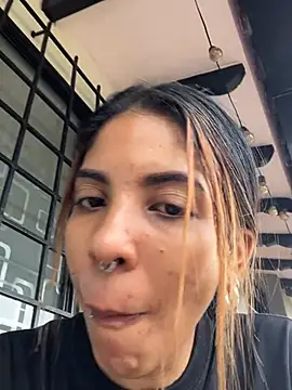 Snapshot of VioletaHills_ chatting on May 14, 2026, 12:24 pm VioletaHills online show from May 14, 2026, 12:24 pm