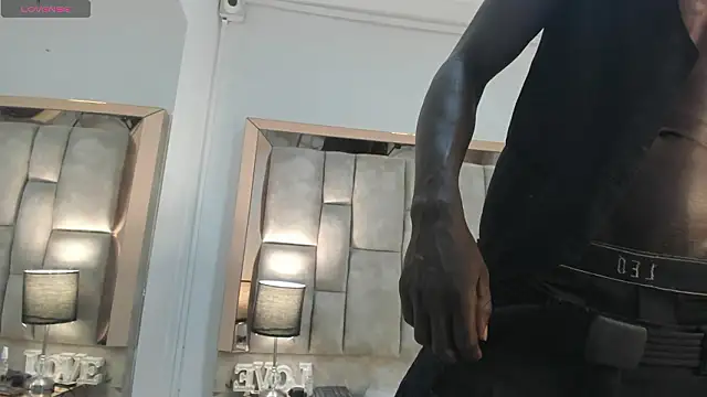 Titan Moreno  online show from March 28, 2026, 12:06 pm