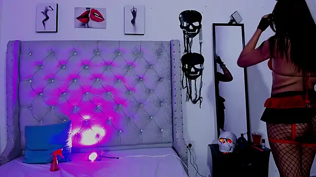 Snapshot of Shadow_Queen666 chatting on March 2, 2026, 5:08 am Shadow Queen666 online show from March 2, 2026, 5:08 am