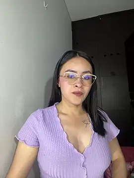 Snapshot of Anni_Rose chatting on March 6, 2026, 9:04 am Anni Rose online show from March 6, 2026, 9:04 am