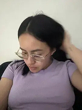 Snapshot of Anni_Rose chatting on March 7, 2026, 2:51 am Anni Rose online show from March 7, 2026, 2:51 am