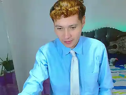  Santi2 online show from April 8, 2026, 11:50 pm