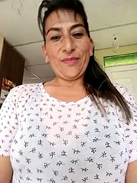 Lucia Rios online show from April 4, 2026, 10:27 pm