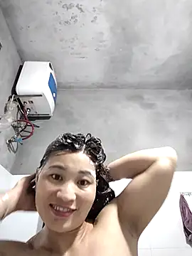 Lilinn  online show from March 26, 2026, 11:41 am