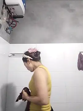 Lilinn  online show from March 14, 2026, 11:22 pm