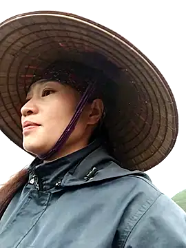 Lilinn  online show from March 6, 2026, 12:16 am