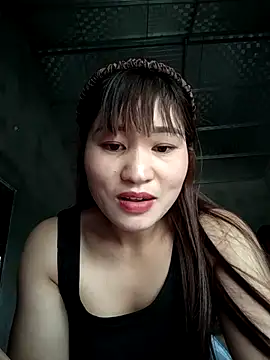Snapshot of Lilinn_ chatting on April 26, 2026, 4:54 am Lilinn online show from April 26, 2026, 4:54 am