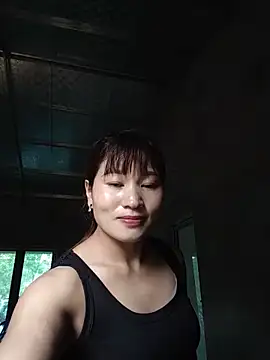 Snapshot of Lilinn_ chatting on May 22, 2026, 9:40 am Lilinn online show from May 22, 2026, 9:40 am