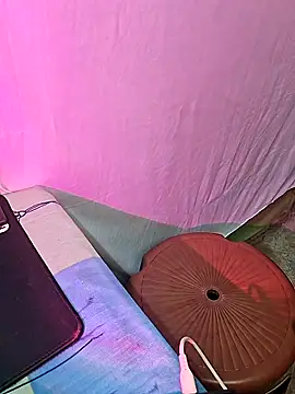 Snapshot of Damon_k chatting on March 1, 2026, 7:47 pm Damon k online show from March 1, 2026, 7:47 pm