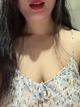 Snapshot of Tyy-ty chatting on March 25, 2026, 10:36 am Tyy-ty online show from March 25, 2026, 10:36 am